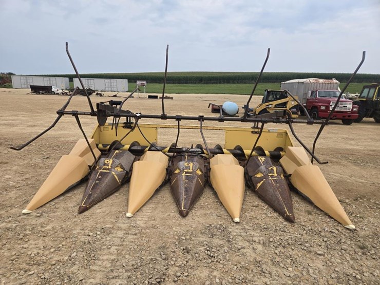 new-holland-974-image-2