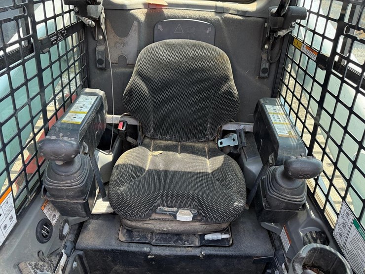 2020-bobcat-t770-image-20