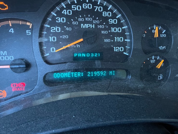 2003-chevrolet-silverado-2500hd-image-133