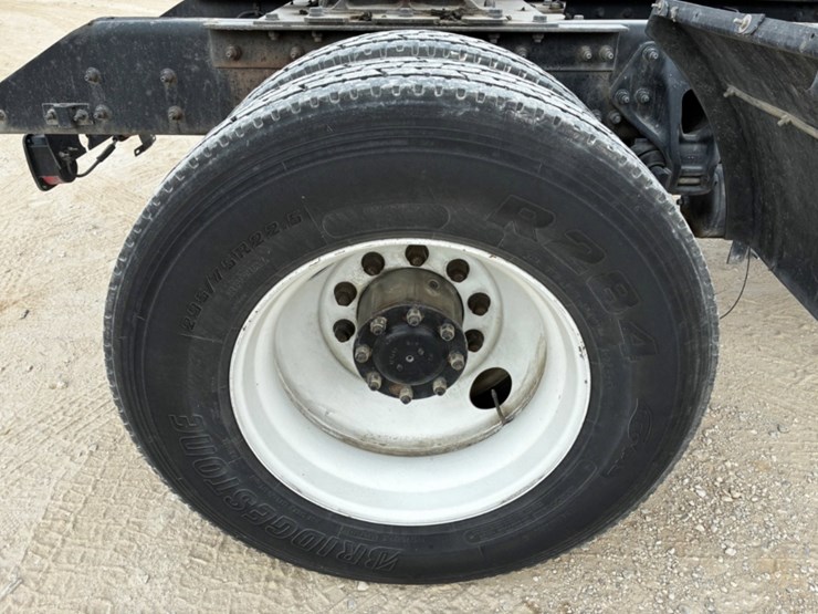 2019-kenworth-t370-image-14