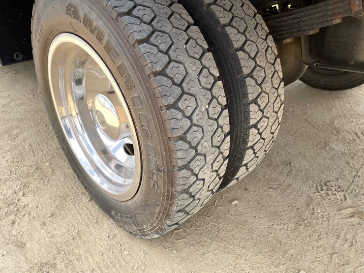 2015-ford-f550-image-71