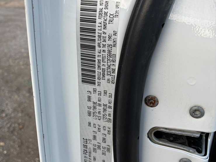 2015-dodge-ram-2500-image-15