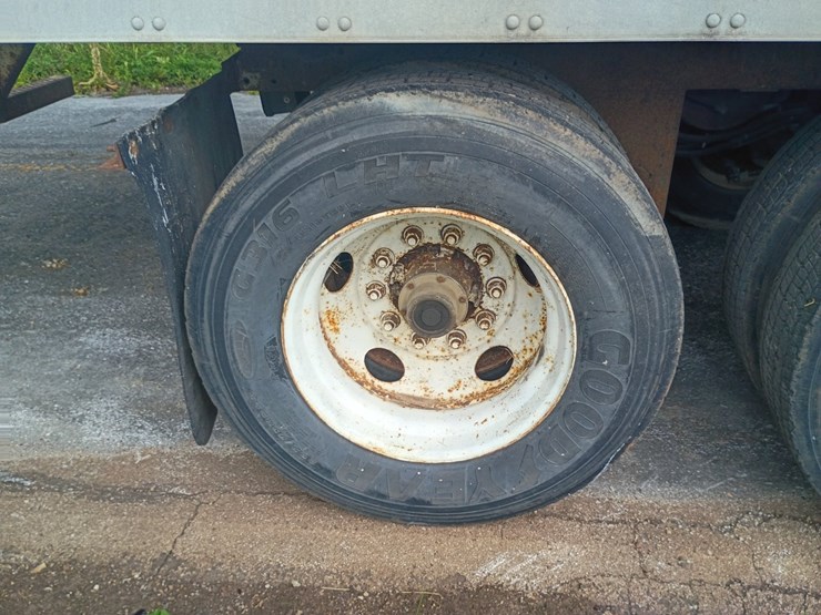 2000-utility-van-image-29