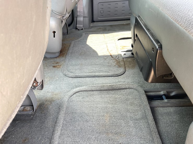 2006-chrysler-town-&-country-image-47