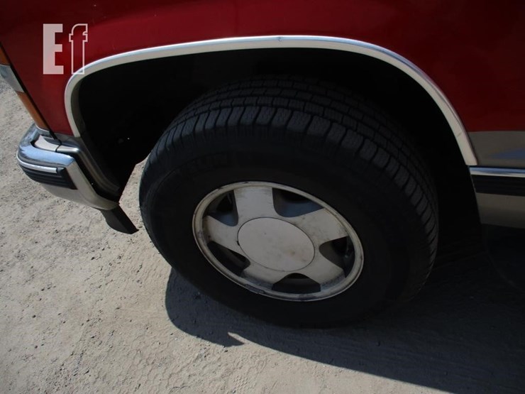 1999-chevrolet-tahoe-image-16