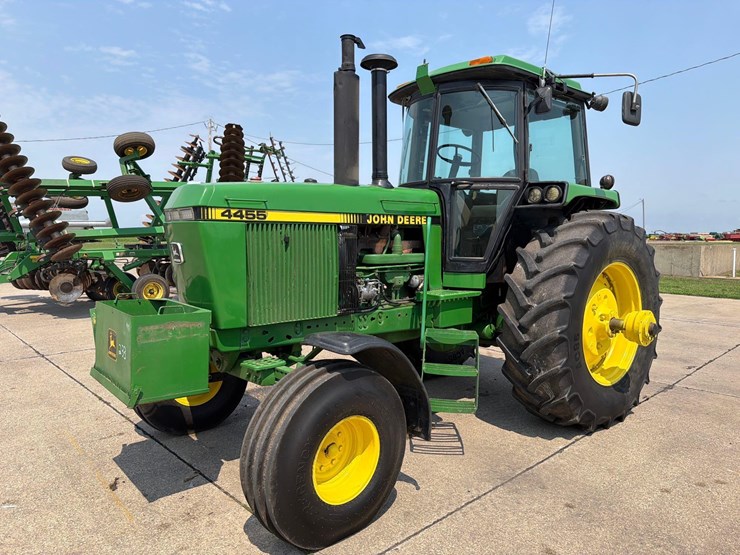 john-deere-4450-image-1