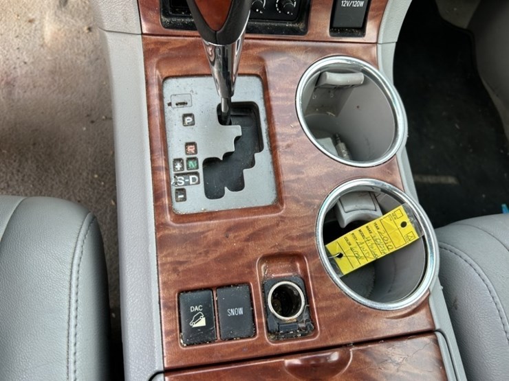 2010-toyota-highlander-image-22