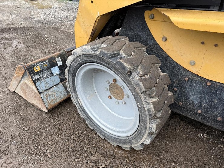 caterpillar-268b-image-16