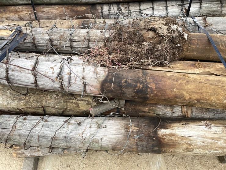 #3612-•-bundle-of-used-round-posts-image-7