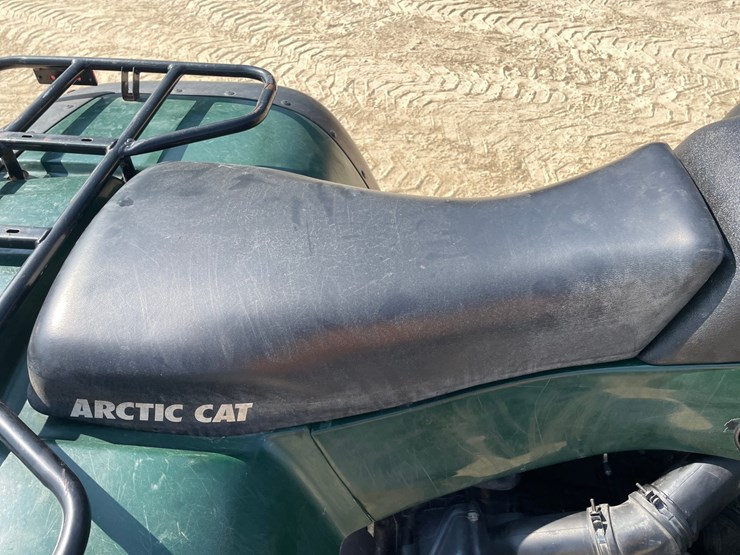 #1231-•-2000-arctic-cat-4-wheeler-with-5'-moose-plow-image-25