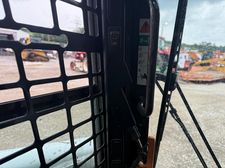 2019-bobcat-t770-image-25