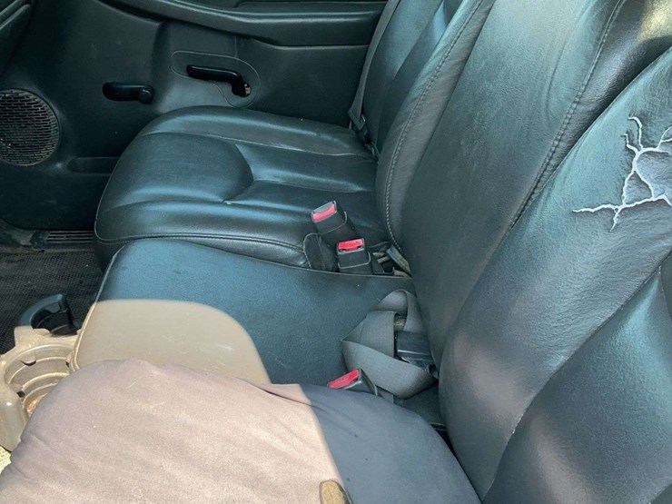 2004-chevrolet-silverado-1500-image-9