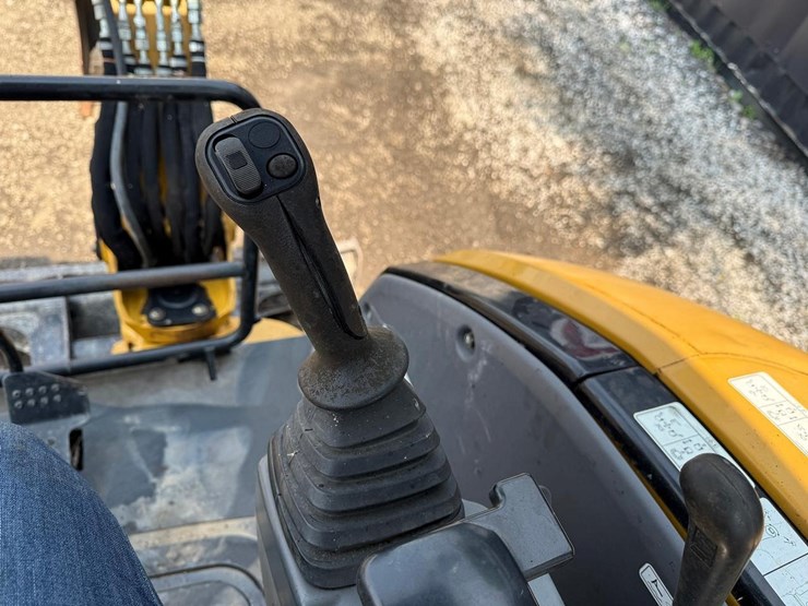 2008-caterpillar-303c-cr-image-22