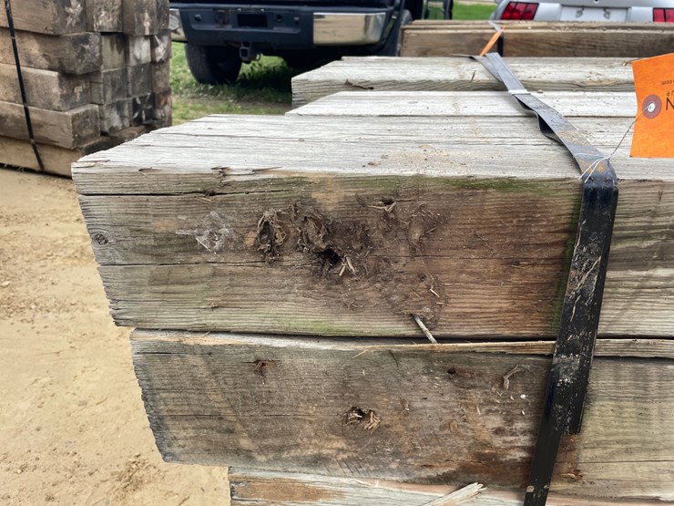 #3634-•-bundle-of-used-guard-rail-posts-image-12