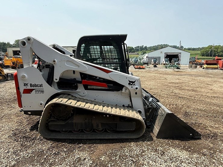 2020-bobcat-t770-image-5
