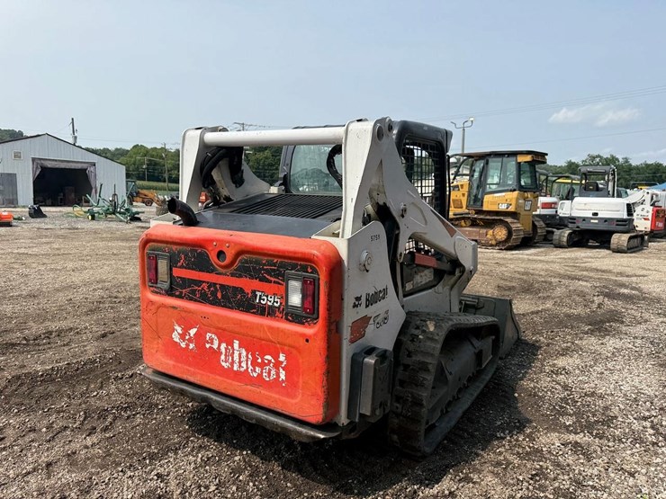 2019-bobcat-t595-image-4