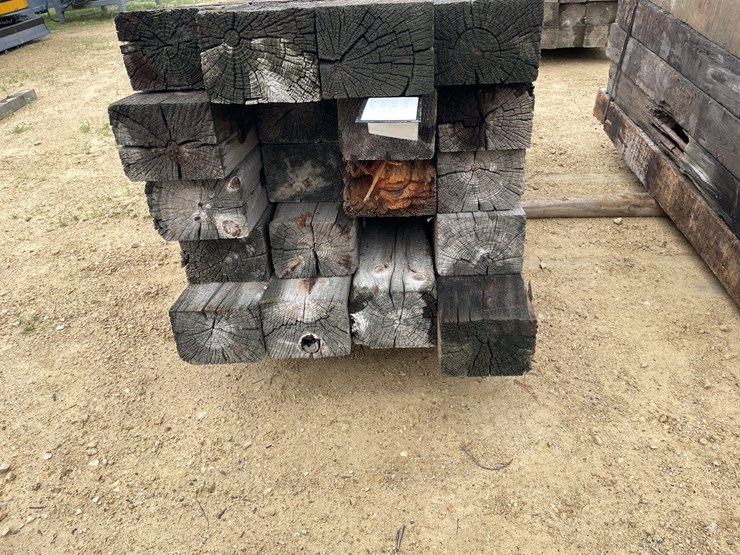 #3627-•-bundle-of-used-guard-rail-posts-image-9
