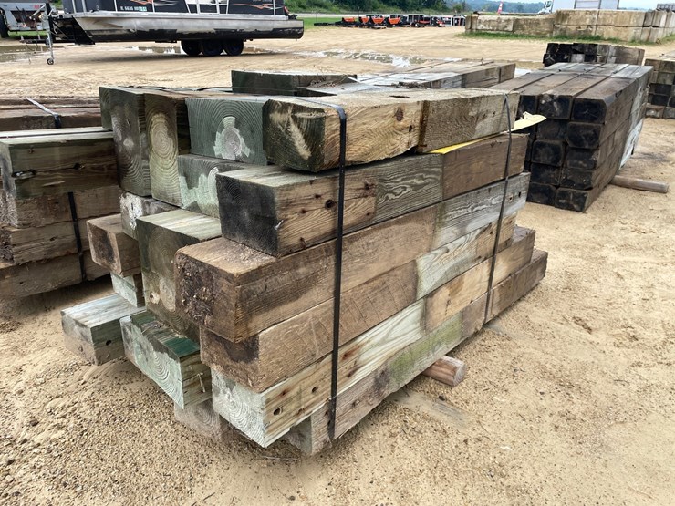 #3643-•-bundle-of-used-guard-rail-posts-image-5
