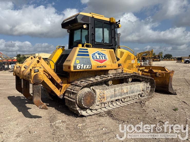 2018-komatsu-d61exi-24-image-3