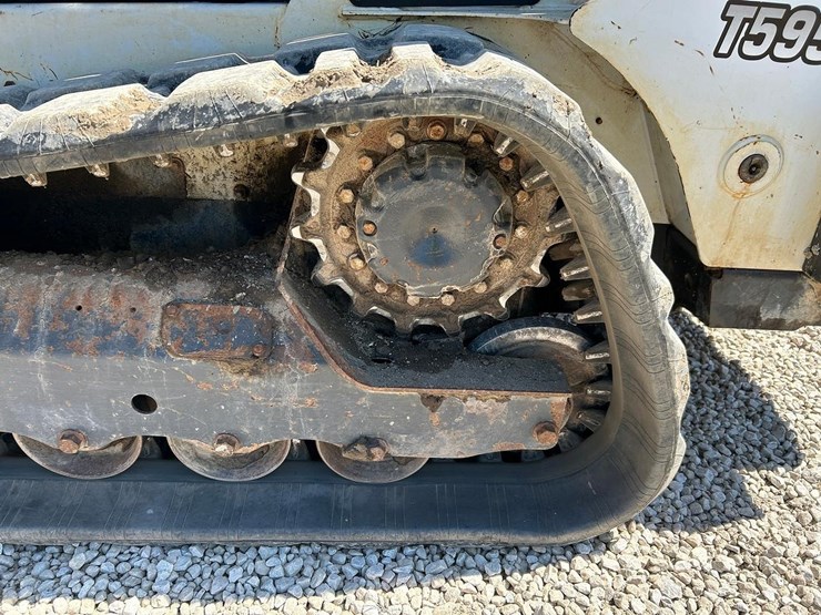2019-bobcat-t595-image-19