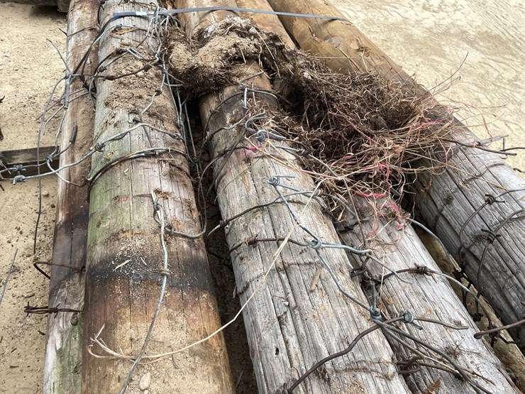 #3612-•-bundle-of-used-round-posts-image-10