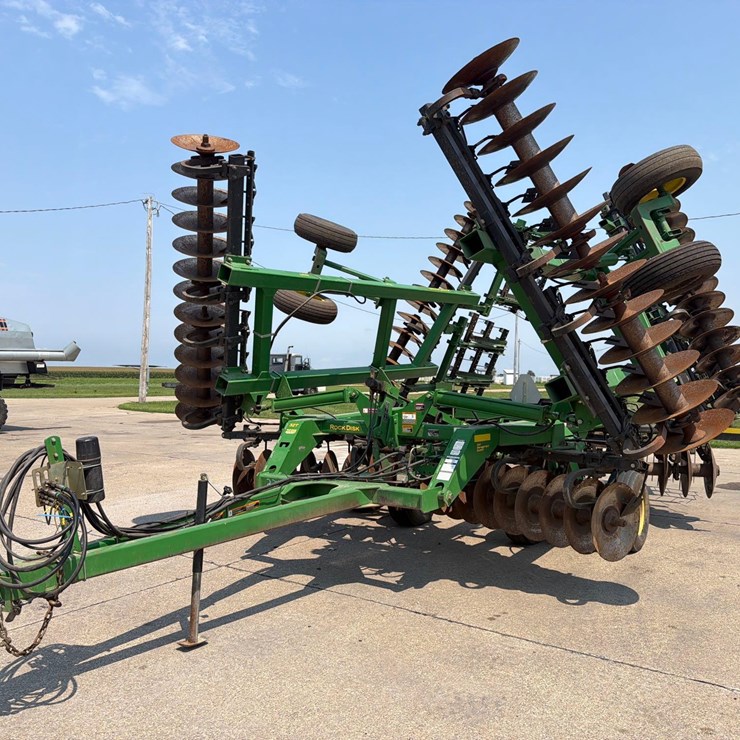 JOHN DEERE 637