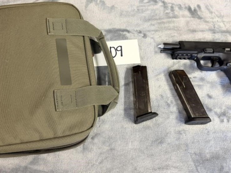 gs---smith-and-wesson-fns-40-image-1