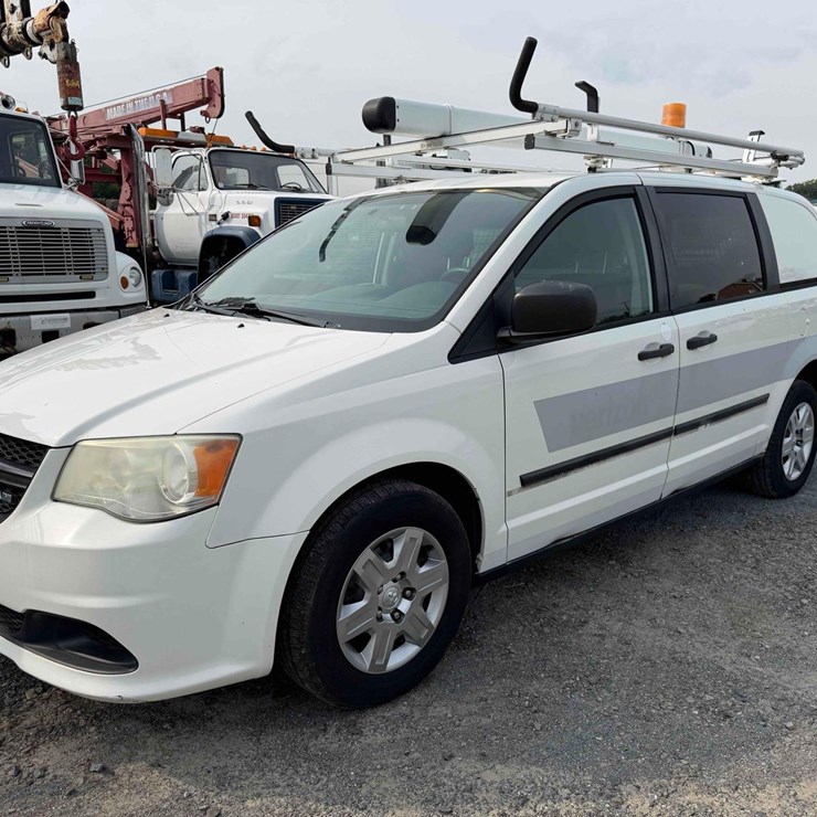 2013 RAM C/V
