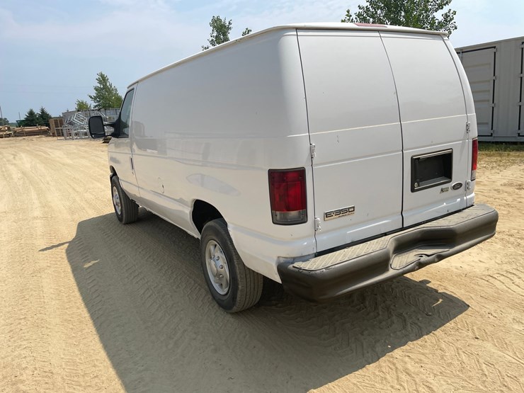 2009-ford-e350-image-7