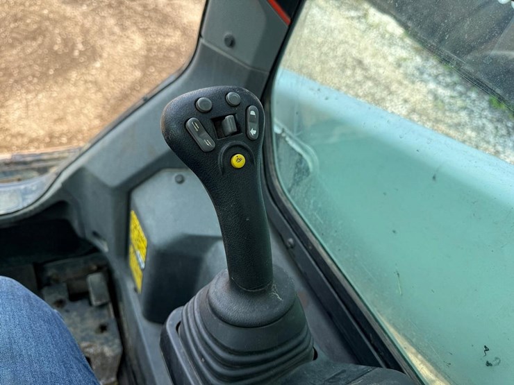 2024-bobcat-t66-image-21