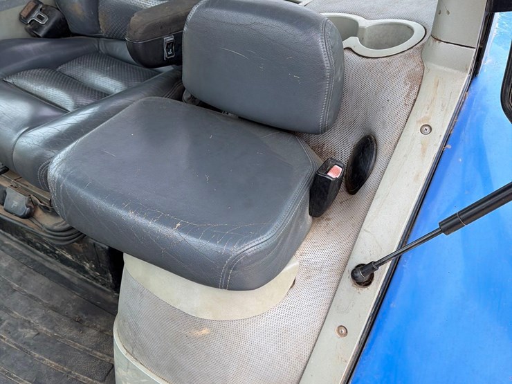 2009-new-holland-t8050-image-35