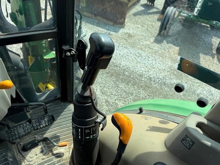 2016-john-deere-5055e-image-27