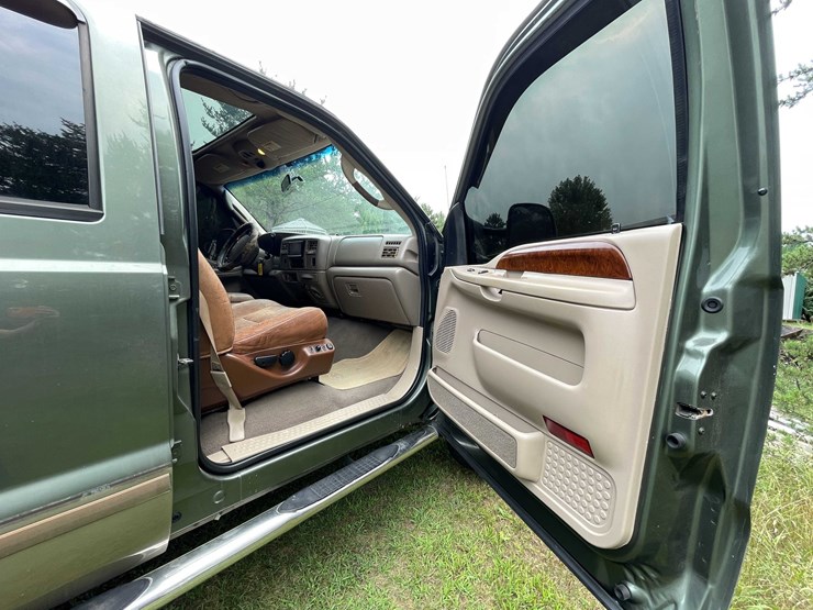 #5703-•-2004-king-ranch-ford-(has-wi-title)-image-90