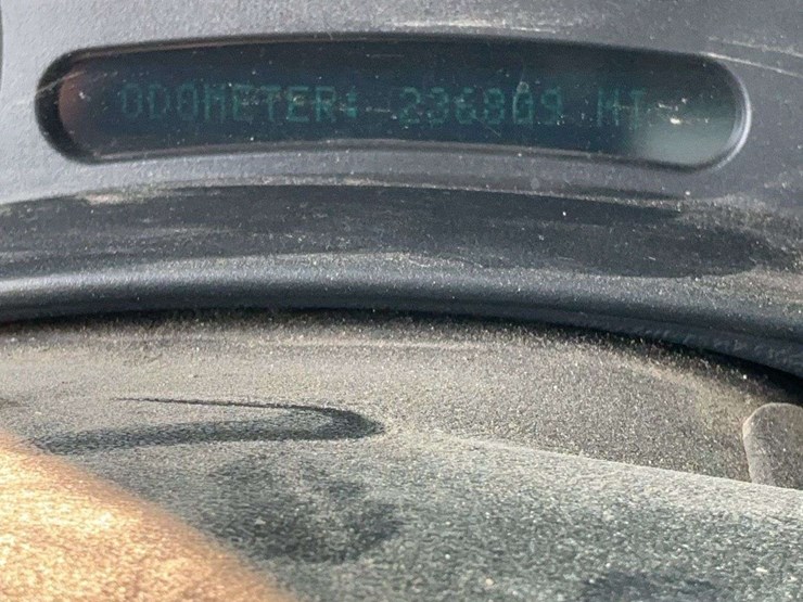 2004-chevrolet-silverado-1500-image-10