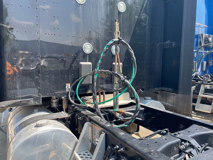 2019-kenworth-t680-image-14