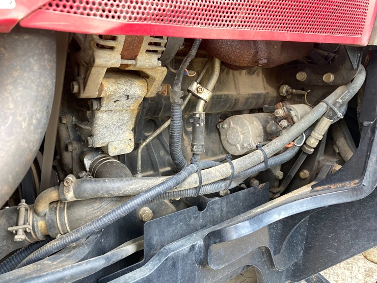 2012-mahindra-6010-image-14