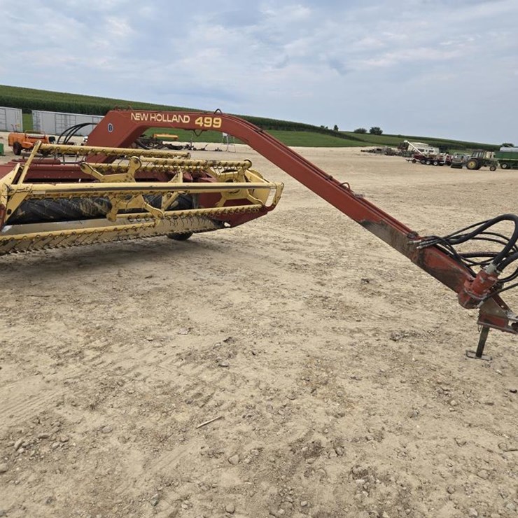 NEW HOLLAND 499