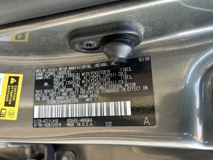 2010-toyota-highlander-image-18