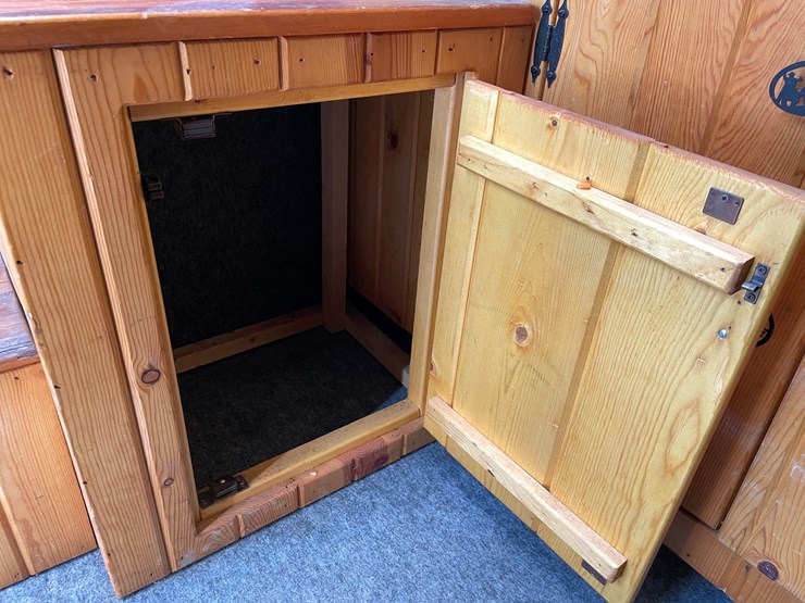 #103-•-1998-trailet-2-horse-trailer-with-overnight-package-(has-wi-title)-image-63