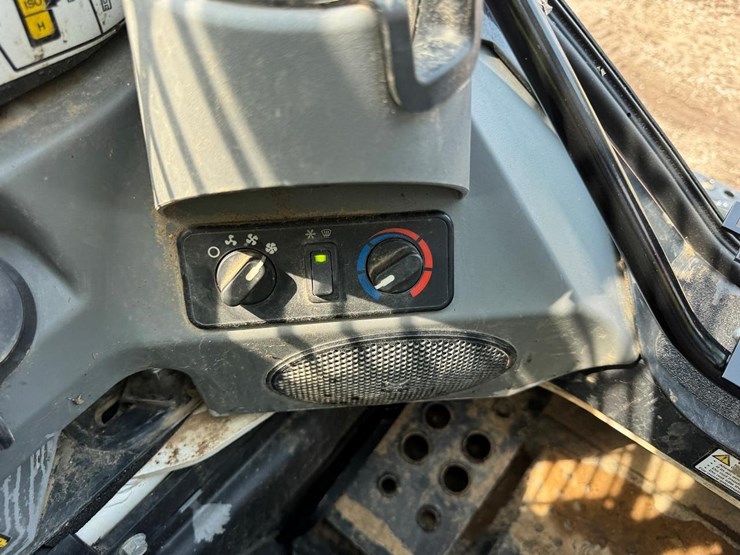 2023-bobcat-t650-image-29