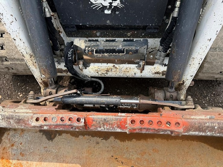 2020-bobcat-t76-image-10