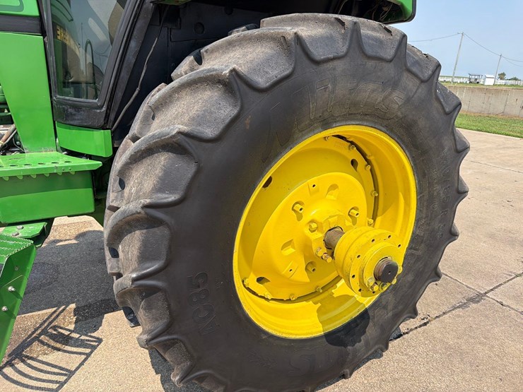 john-deere-4450-image-14