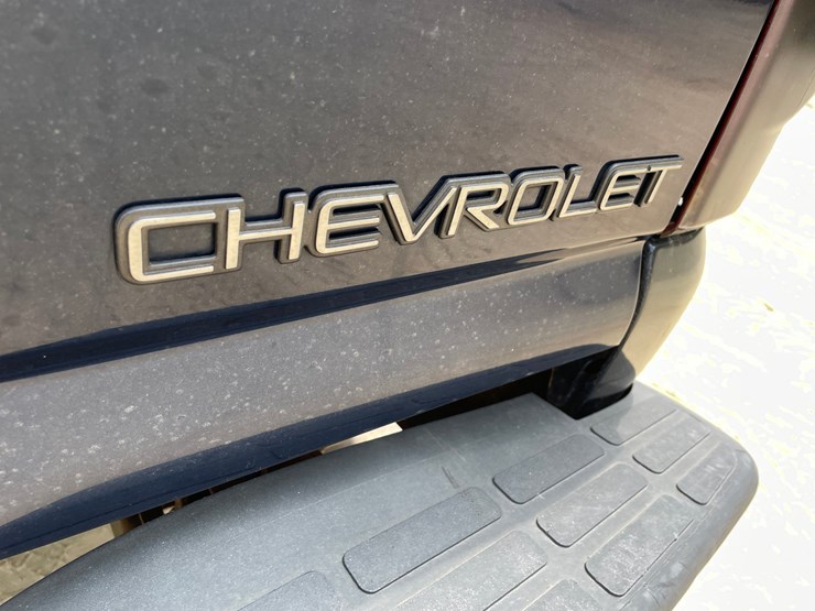 2003-chevrolet-silverado-2500hd-image-13