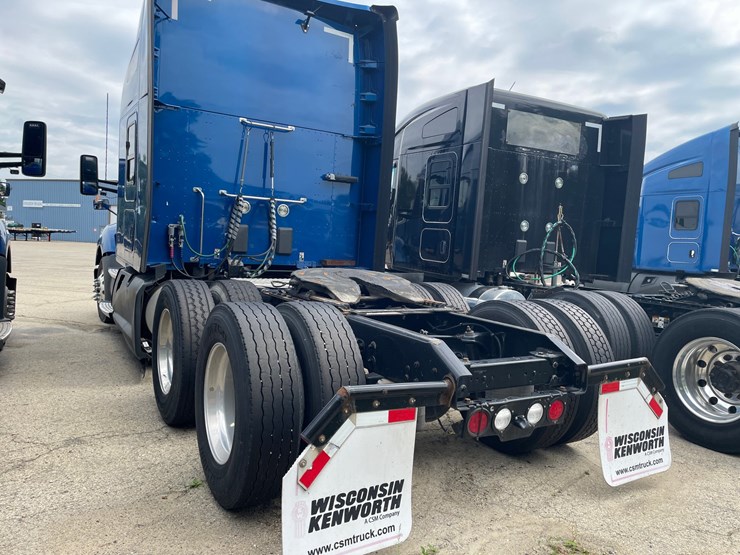 2020-kenworth-t680-image-7