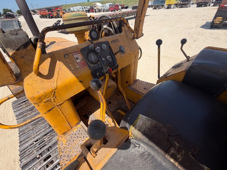 deere-450ba-image-9