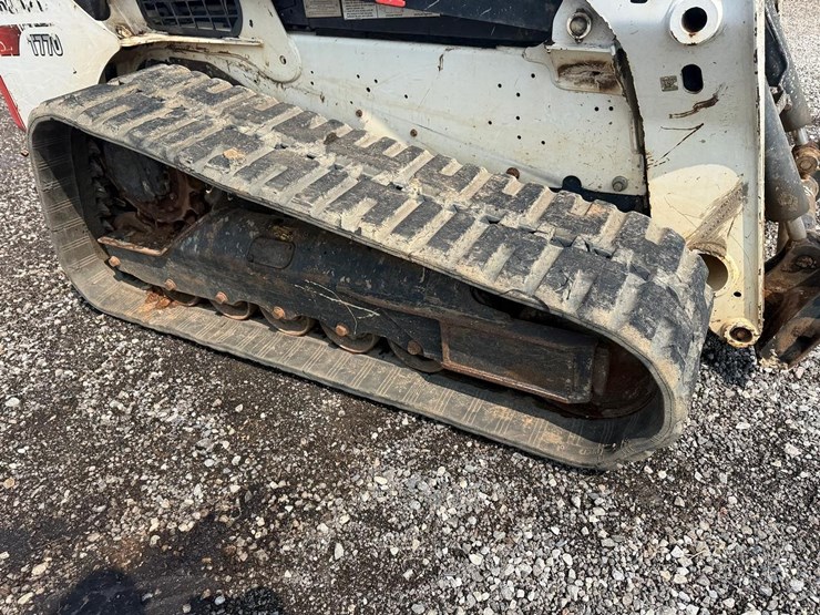 2020-bobcat-t770-image-13