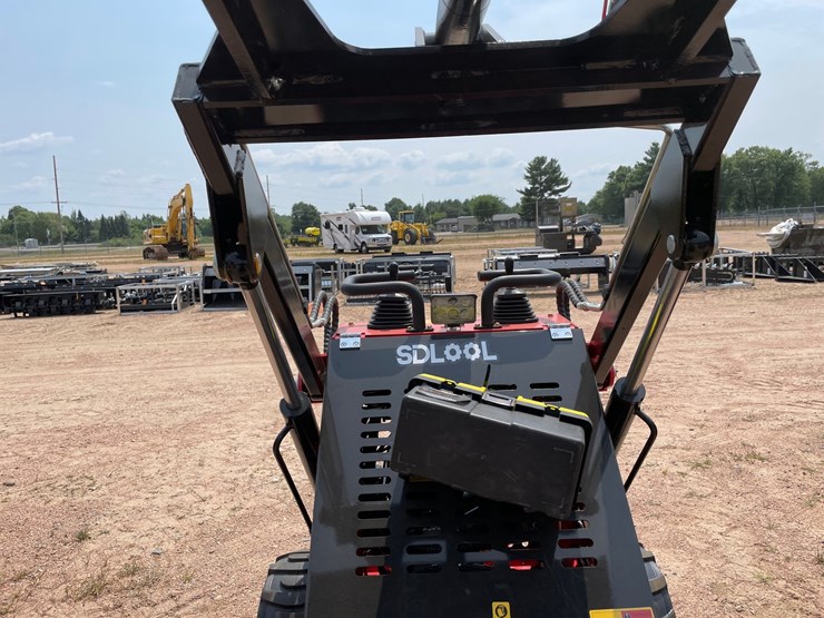 #5596-•-mms-sl-323tz-mini-skid-steer-loader-(mosinee,-wi)-image-7
