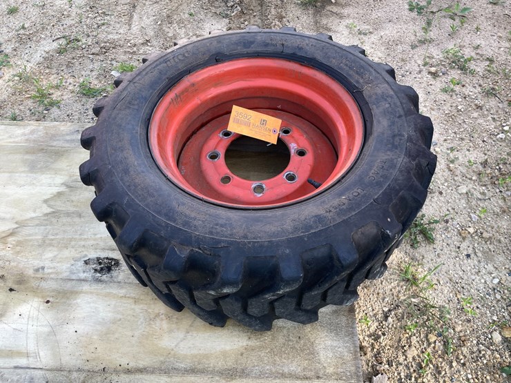 #3592-•-dico-8-lug-pattern-tire-and-rim-image-1