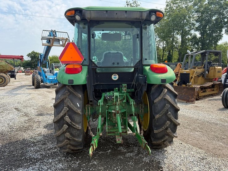 2016-john-deere-5055e-image-3