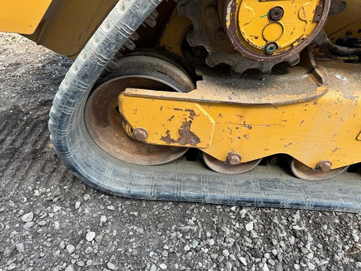 2023-caterpillar-259d3-image-20